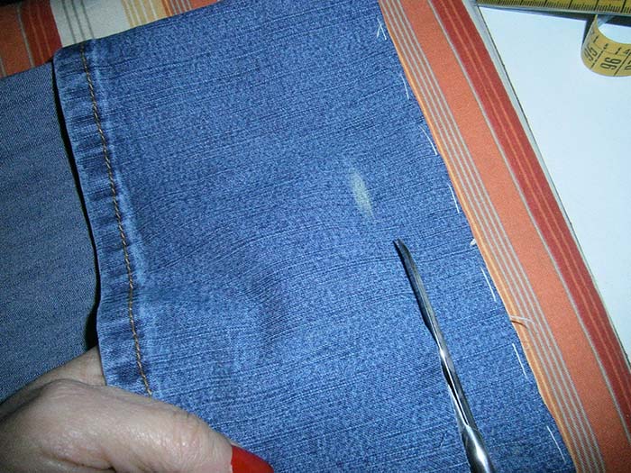 tagliare stoffa eccedente