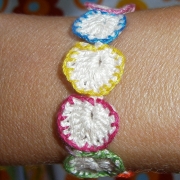 bracciale a cuori indossato