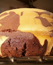ciambella a raffreddare sulla griglia