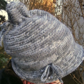 Cappellino da elfo grigio