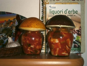 Vasetti di funghi