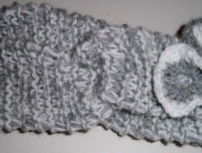 Fascia grigia con fiori