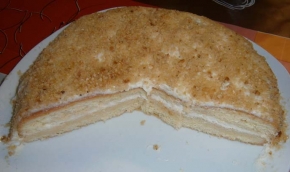 Torta con crema alla ricotta